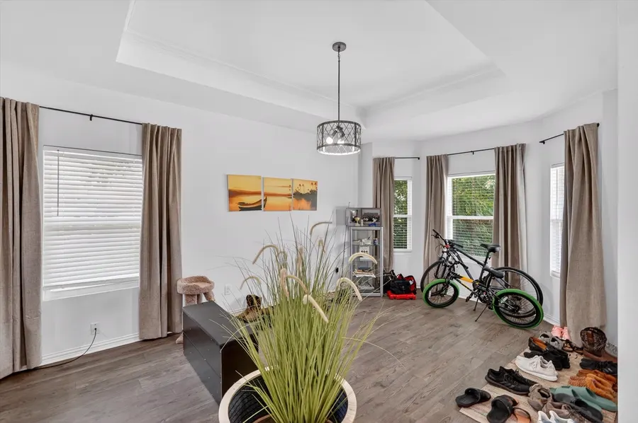 Bonus room with a bay window at 4552 Corregidor St